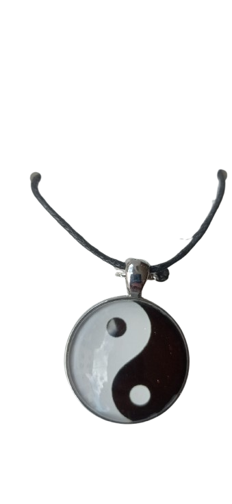 Collar de cristal regulable, con símbolo Yin Yang